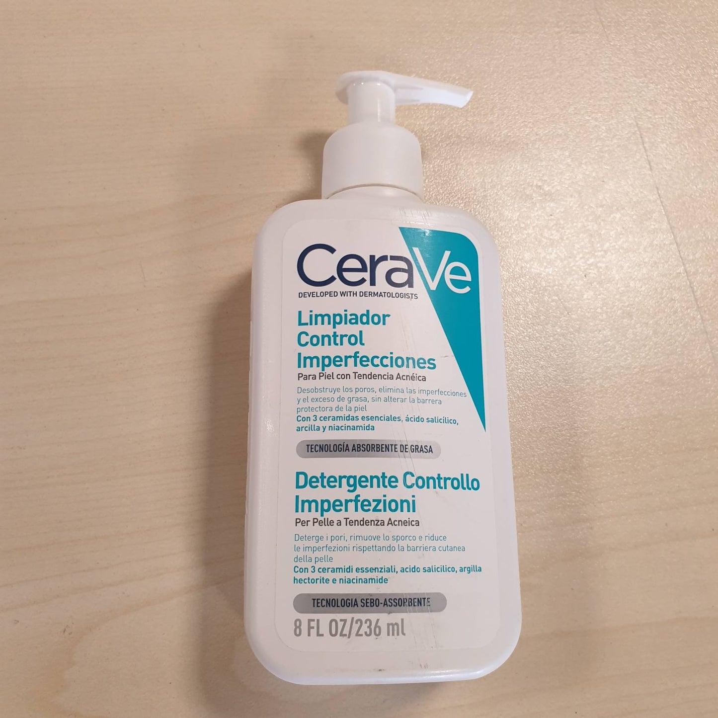 272249 - CERAVE Pastrues për Kontrollin e Njollave, 236 ml