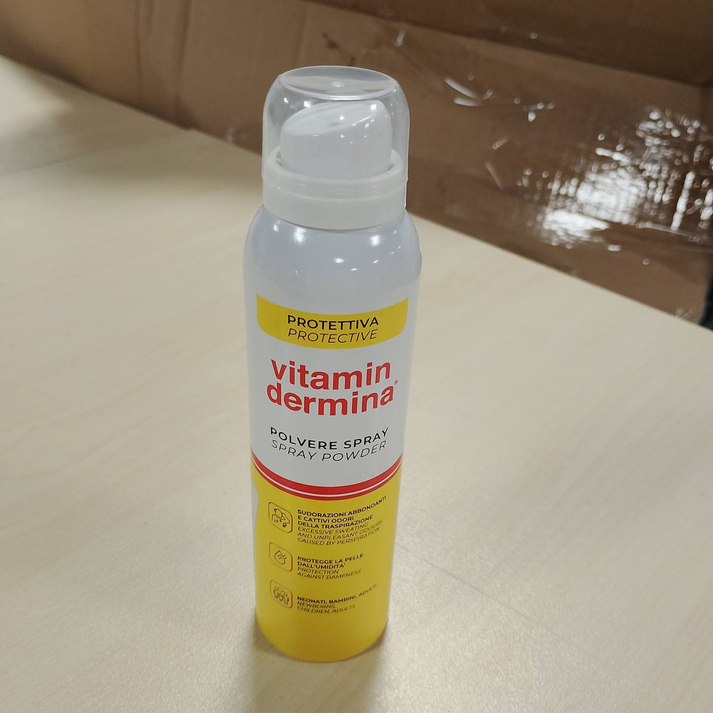272256 - VITAMINDERMINA Pluhur Mbrojtës në Sprej 150 ml, Pa talk, Me Kompleks Vitaminash®, Thith Lagështirën dhe Djersën