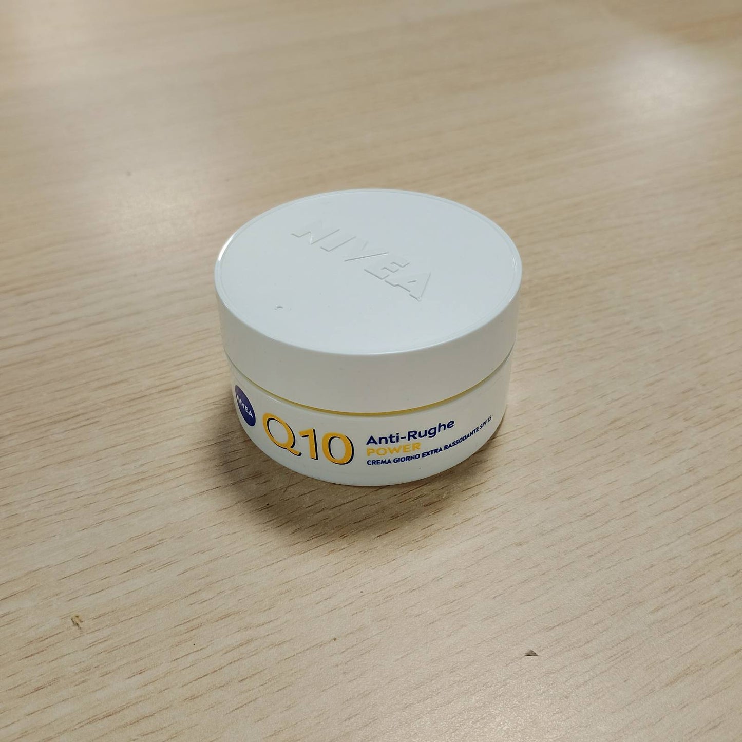 272282 - NIVEA Krem Dite Q10 Anti-Wrinkle Power Extra Firming SPF15 50 ml, krem fytyre me koenzimë Q10, kreatinë dhe glikostop, për të gjitha llojet e lëkurës
