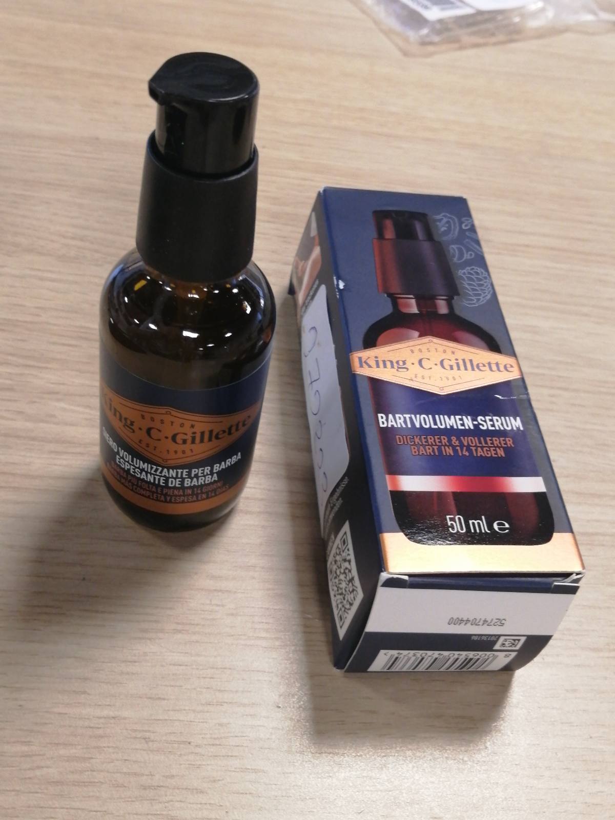 272323 - KING C. GILLETTE Serum për vëllimin e mjekrës, 50 ml, për mjekër më të plotë dhe më të trashë në 14 ditë, me aromën karakteristike