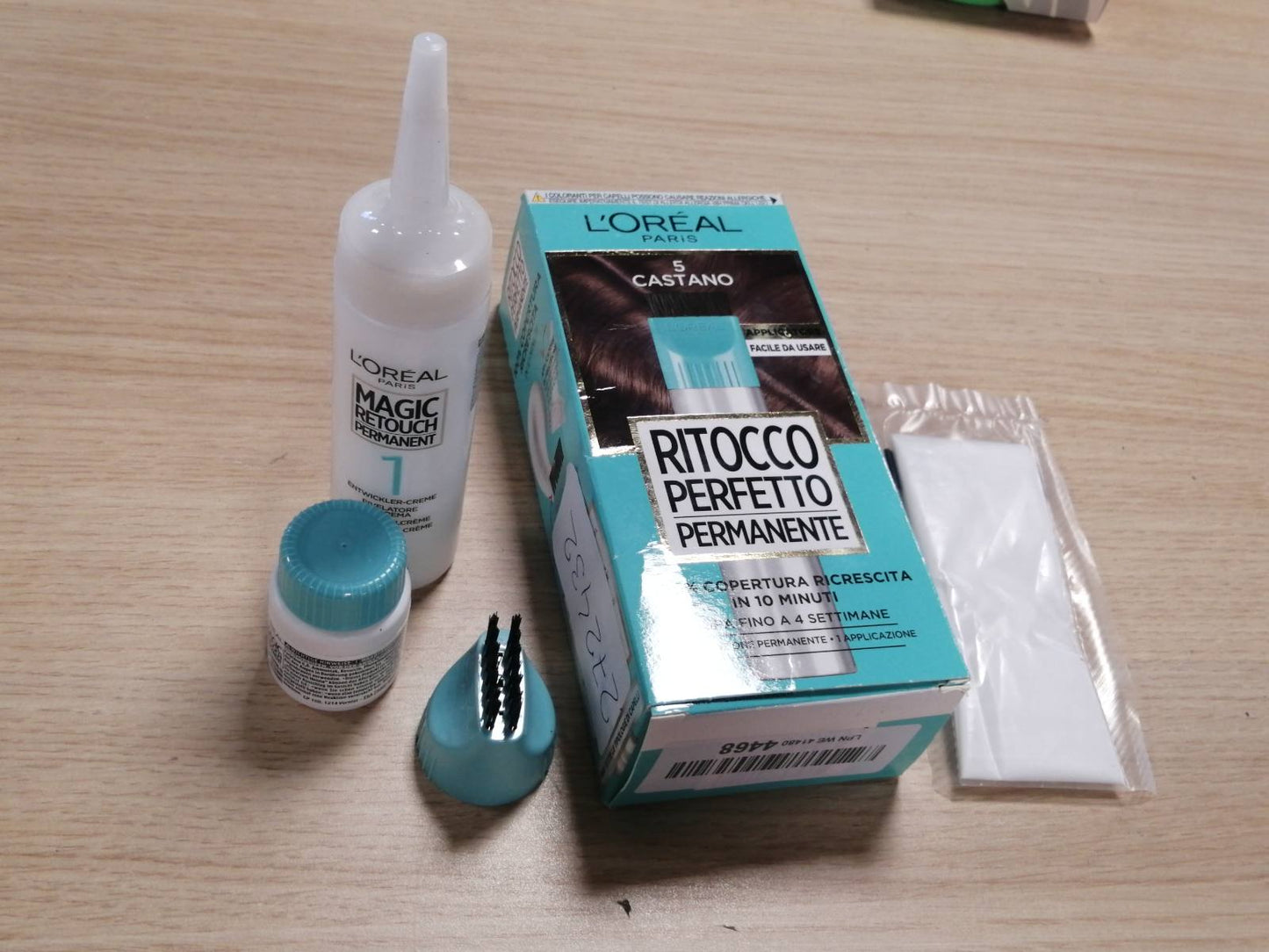 272432 - L'ORÉAL PARIS Ngjyrë e përhershme për flokë Perfect Touch Up, mbulon 100% të rrënjëve, 10 minuta, ngjyra: kafe