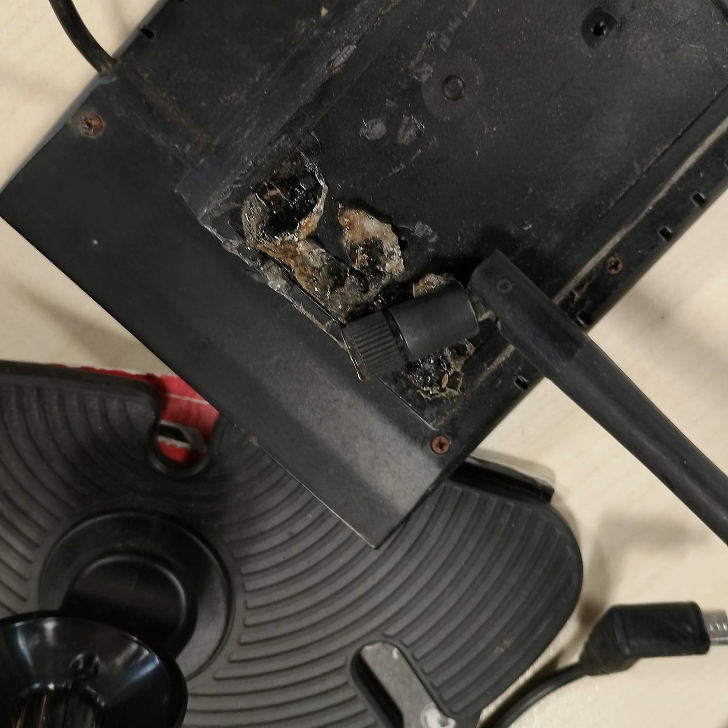 272627 - KAMERA BACKUP PA TEL AUTO-VOX ME MONITOR 7 INÇ 1080P, MBËSHTETJE PËR DY KAMERA, SHIKIM NATËS ME IR, I PËRSHTATSHËM PËR MAKINA/RIMORKIO/KAMIONË/KARMAVANË