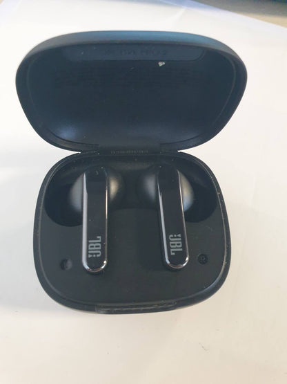 272710 - JBL LIVE PRO 2 TWS – Kufje pa tel, të papërshkueshme nga uji dhe me anulim zhurmash, në të zezë – Kapacitet deri në 40 orë dëgjim