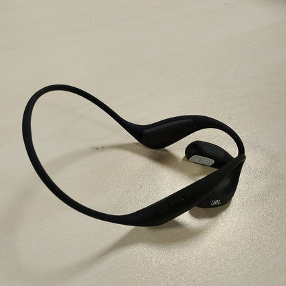 272890 - JBL ENDURANCE PACE, kufje Open-Ear Sport me Bluetooth, jetëgjatësi baterie 10 orë, shirit koke me shkumë memorieje, rezistente ndaj pluhurit dhe ujit IP68, teknologji JBL OpenSound, ngjyra: të bardha