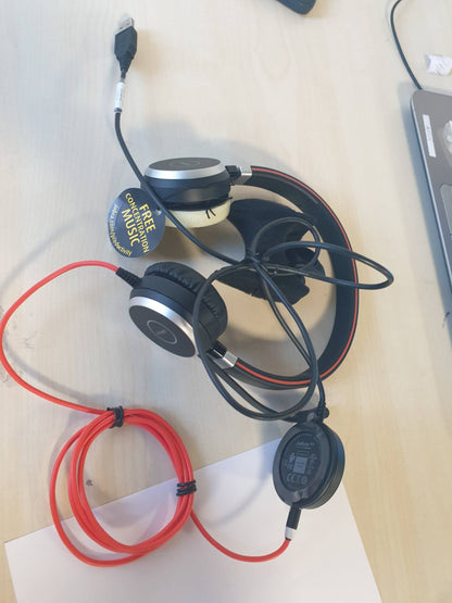 272930 - JABRA Kufje Stereo Evolve 40 MS me Mikrofon - Kufje të Certifikuara nga Microsoft për Telefona të Butë VoIP me Anulim Pasiv të Zhurmës - Kabllo USB me Kontroll Thirrjesh - E Zezë