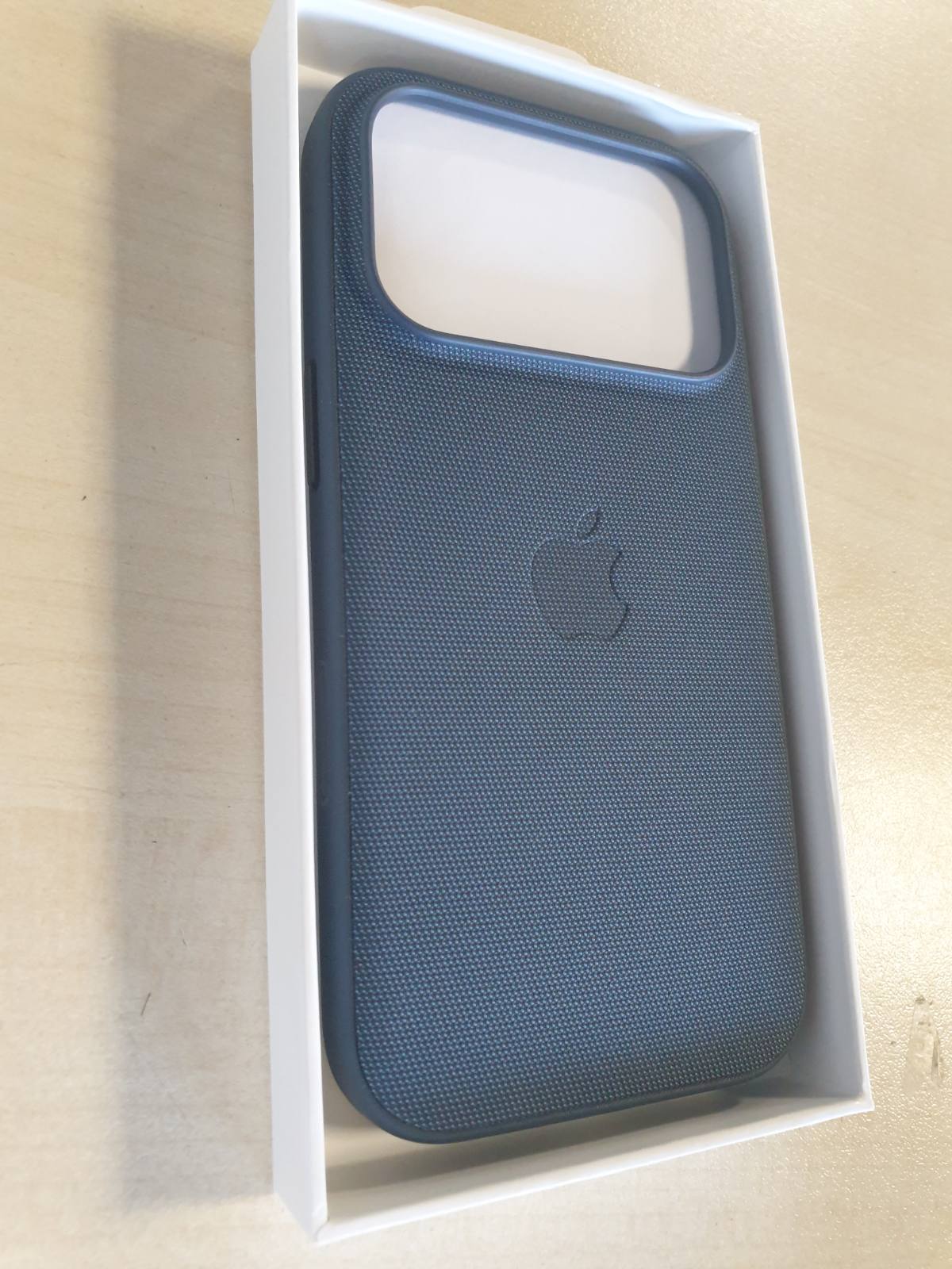 272980 - APPLE Mbrojtëse Tech Weave me MagSafe për iPhone 17 Pro - Blu