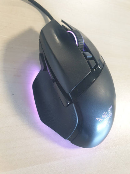 272987 - RAZER BASILISK V3, Maus lojërash me tel, i personalizueshëm me Chroma RGB për PC / Mac, 10+1 butona të programueshëm, Rrotë mausi HyperScroll e anueshme, Dizajn ergonomik, i zi
