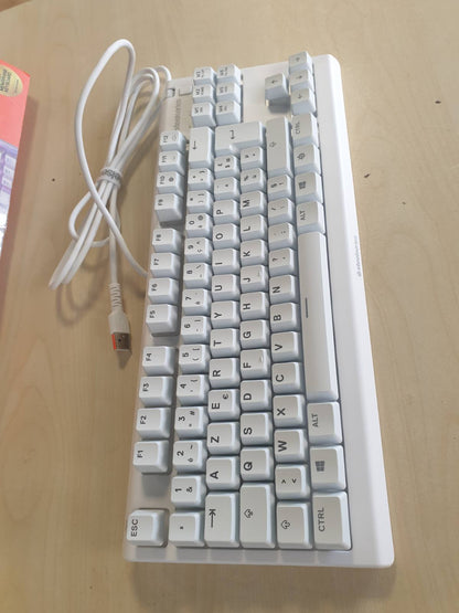 273086 - STEELSERIES Tastiera Apex 3 TKL e Bardhë RGB për Lojëra - 87 çelësa - Ndriçim RGB me 8 zona - Rezistent ndaj ujit dhe pluhurit - Çelësa të heshtur - Paraqitje franceze AZERTY