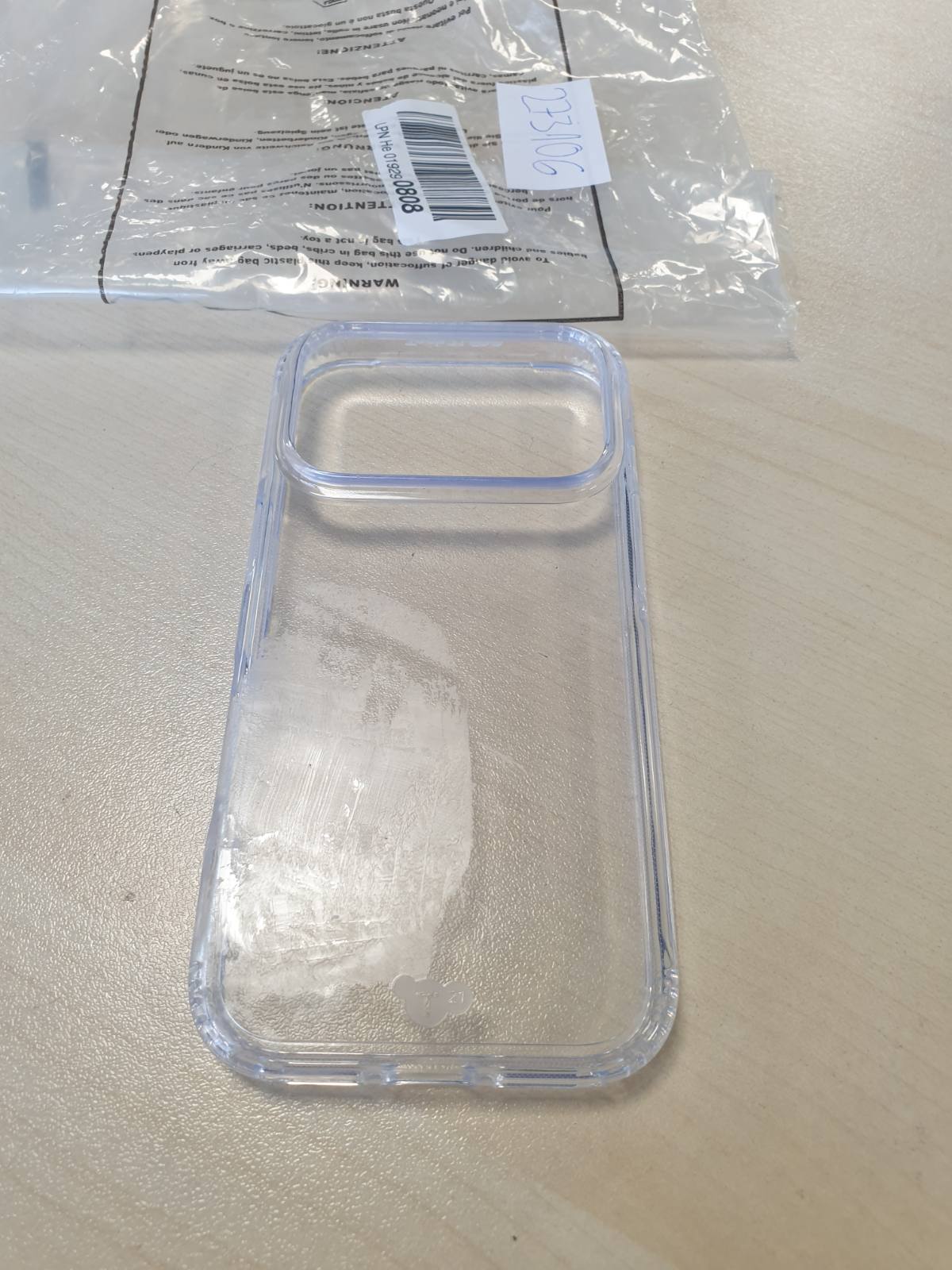 273106 - Tech21 EvoClear për Apple iPhone 17Pro