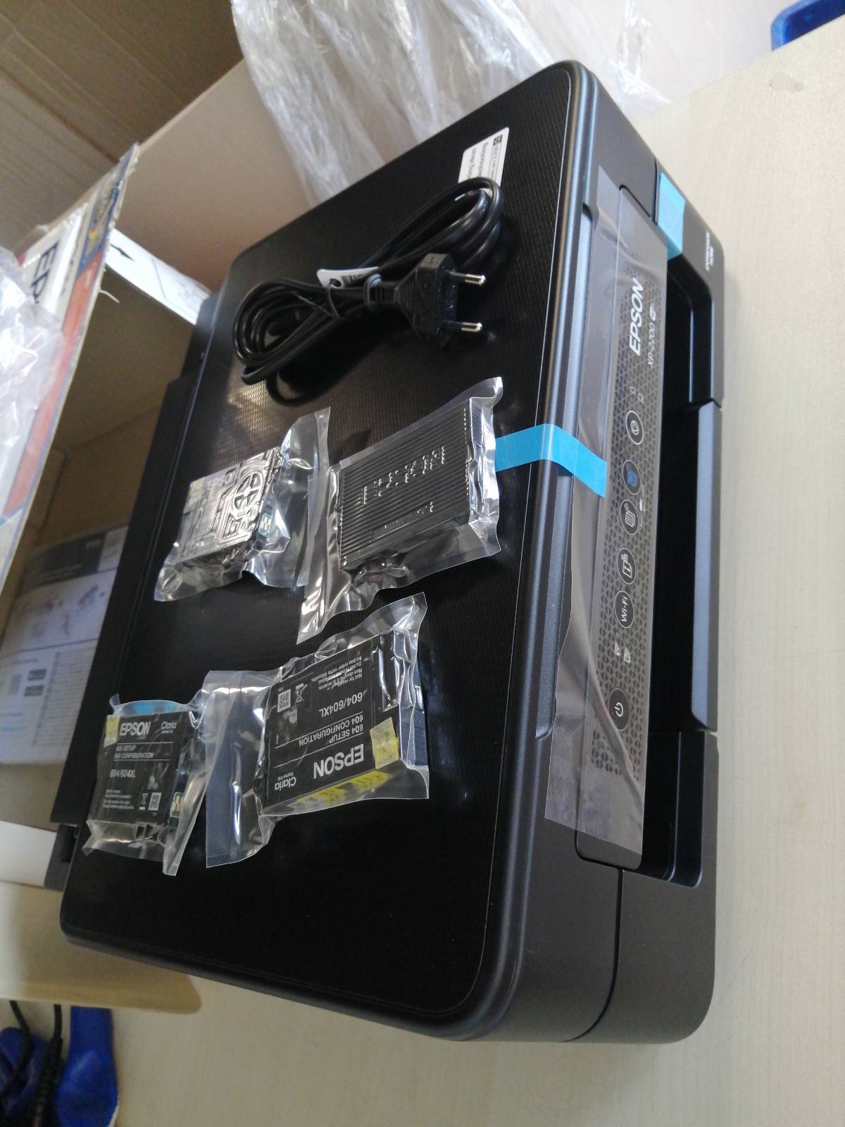 273122 - EPSON Printer 3-në-1 Expression Home XP-2200, Printim, Skanim, Kopjim, WiFi Direct, Ultra kompakt, Fishekë të veçantë