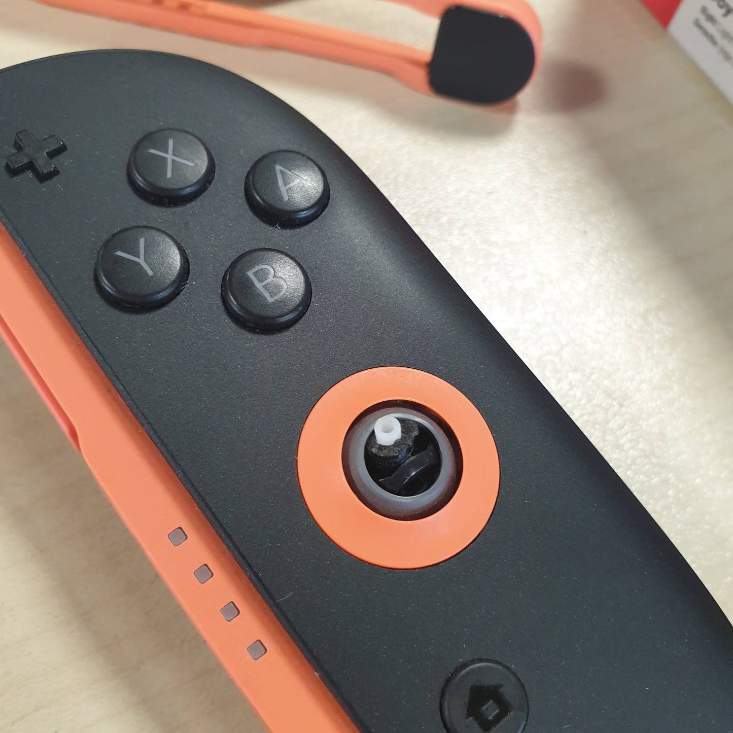 273196 - NINTENDO Joy-Con 2 (R) hellrot