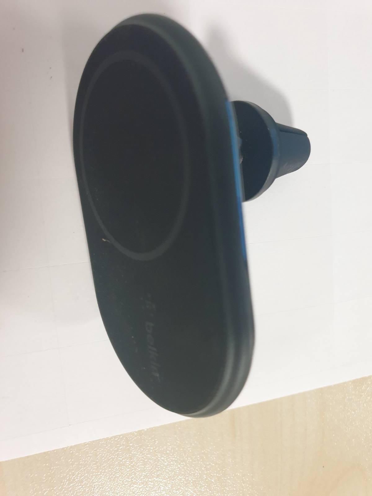 273284 - BELKIN Mbajtëse Magnetike për Telefonin në Makinë BoostCharge, e pajtueshme me MagSafe, për iPhone 17, 16, 15, 14, 13, 12 Pro, Max, Plus, mini (kablloja përfshihet)