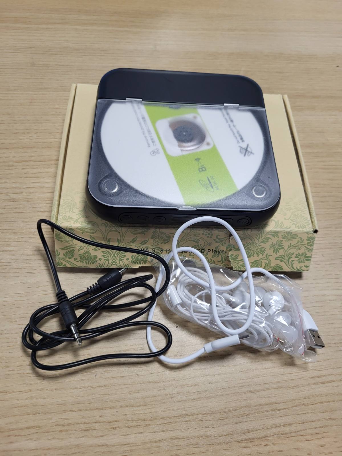 273334 - CD player portativ me Bluetooth 5.3, CD player i rikarikueshëm, altoparlantë HiFi të integruar, ekran LCD, mbështet CD/AUX/USB