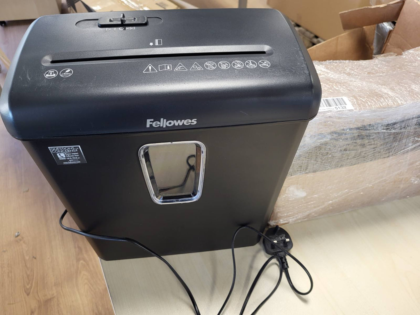 273457 - FELLOWES Copëzues letre Powershred FS-6C, prerje tërthore me 6 fletë, kosh plehrash 15 litra, Niveli i sigurisë P-4, i zi