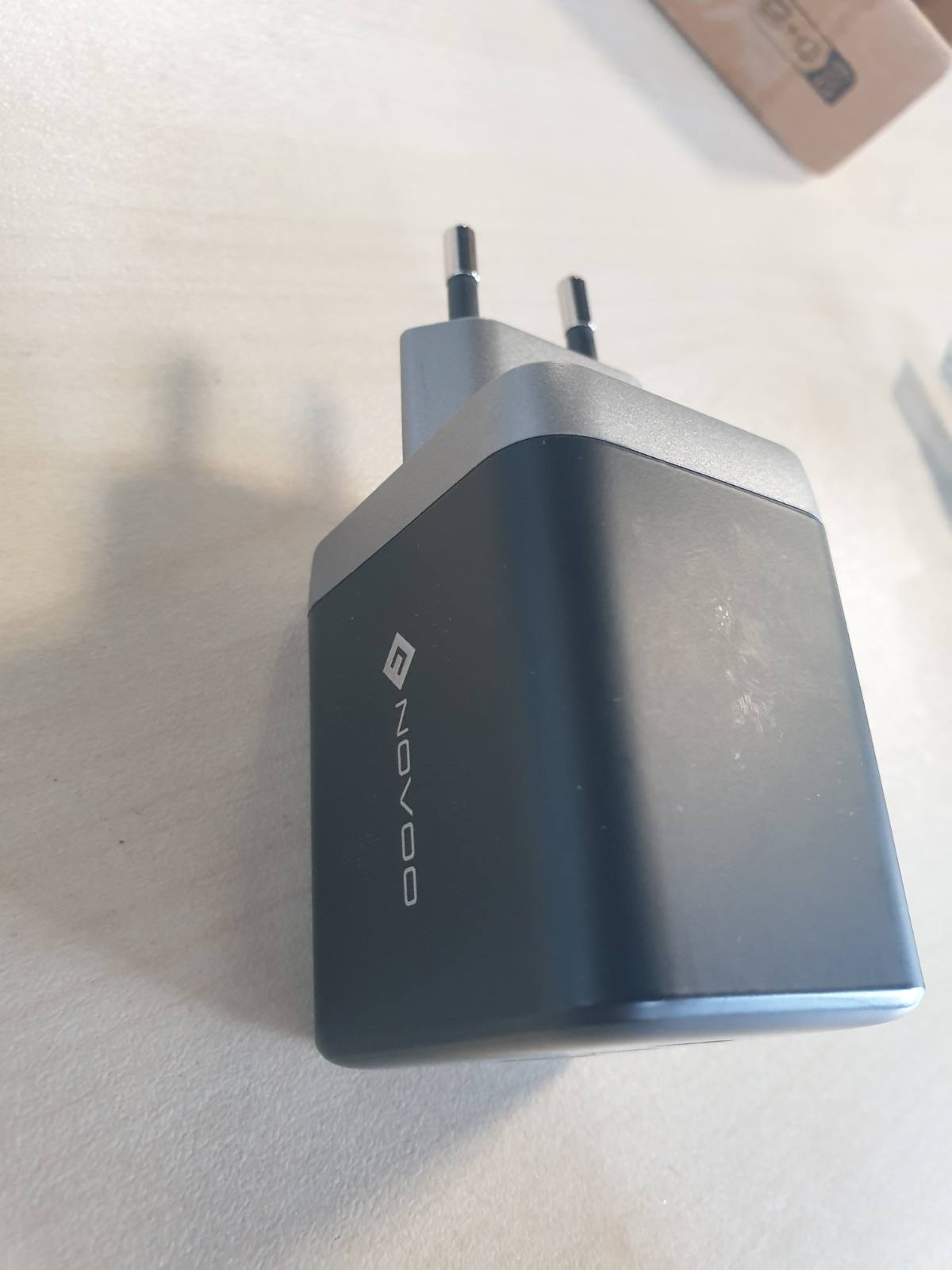 273507 - NOVOO Karikues i shpejtë USB-C 100W, adaptor USB-C me 3 porta, i pajtueshëm me iPhone 16 Plus Pro Max, Galaxy PPS 45W, S24 Ultra, S23, S22, Pixel, iPad, MacBook Air, i zi