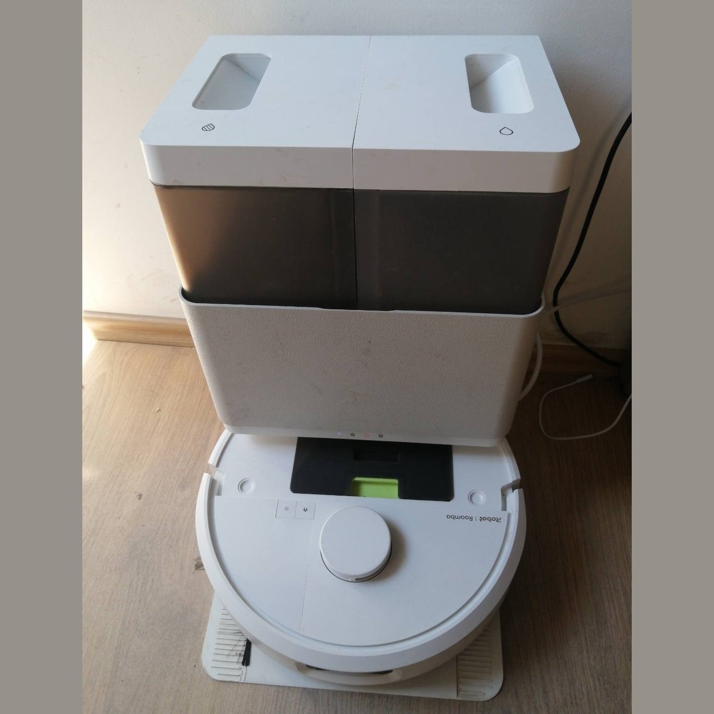 273558 - Robot iRobot Roomba Plus 505 Combo + Stacion AutoWash (i Bardhë)