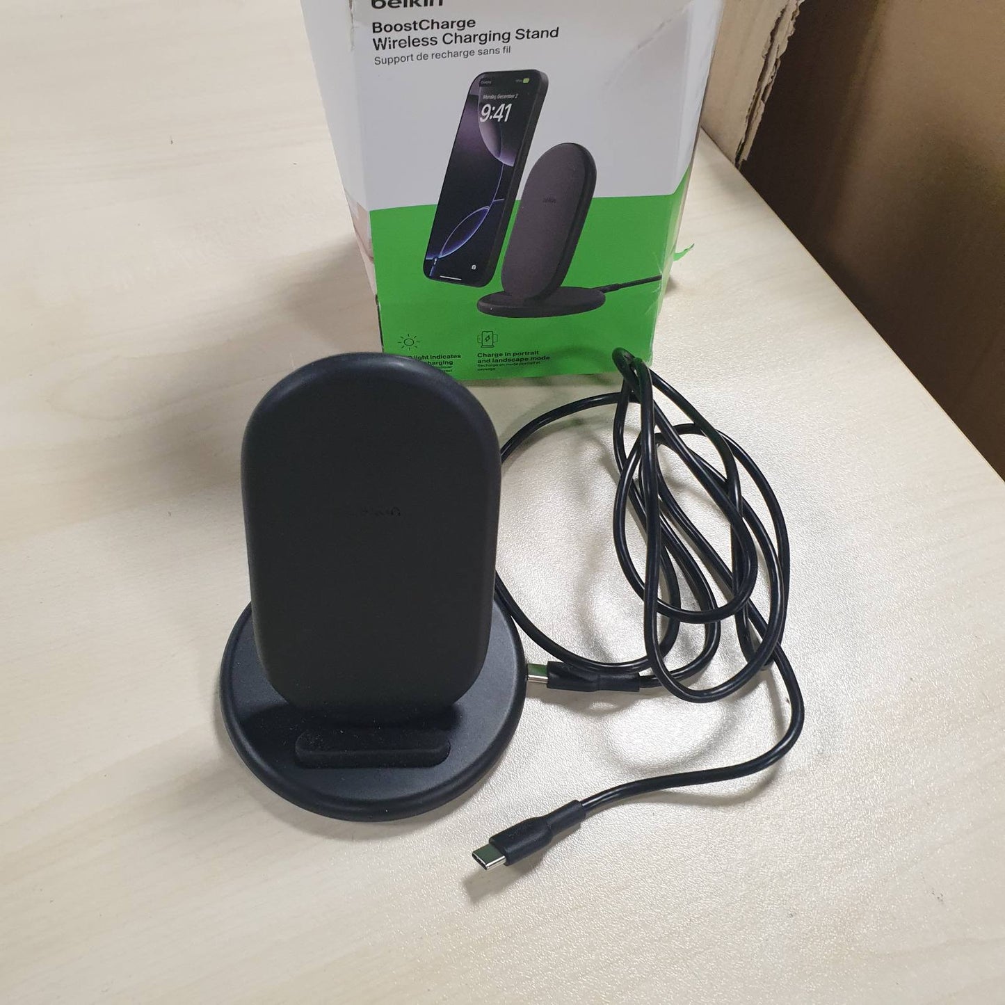 273708 - KARIKUES PA TEL BELKIN BOOSTCHARGE, ME MBULESË, AKSESOR PËR IPHONE, SAMSUNG GALAXY, PIXEL, ETJ., KABLO 1.5 M I PËRFSHIRË, I ZI