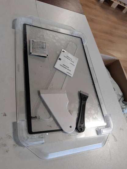 273727 - SPIGEN Xham i temperuar Glas.tR EZ Fit për Tesla Model 3 (2026-2024) 15.4", Model Y Standard (2026-2025) 15.4", Model Y Premium (2025) 15.4", Mat, Kit instalimi, Anti-gjurmë gishtash, Mbrojtje ekrani 9H