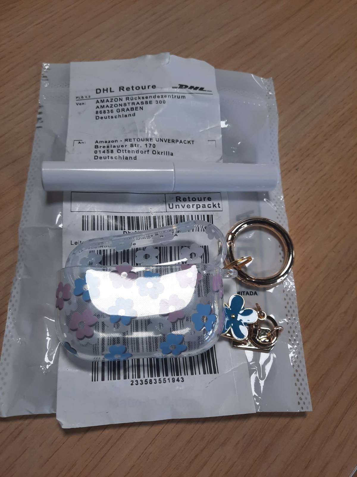273889 - AIIEKZ Mbrojtëse e pajtueshme me AirPods Pro 3 2025, Mbrojtëse e butë TPU me model lulesh të lezetshëm për AirPods Pro të gjeneratës së 3-të, Mbrojtëse me varëse çelësash me lule dhe komplet pastrimi për vajza dhe gra.