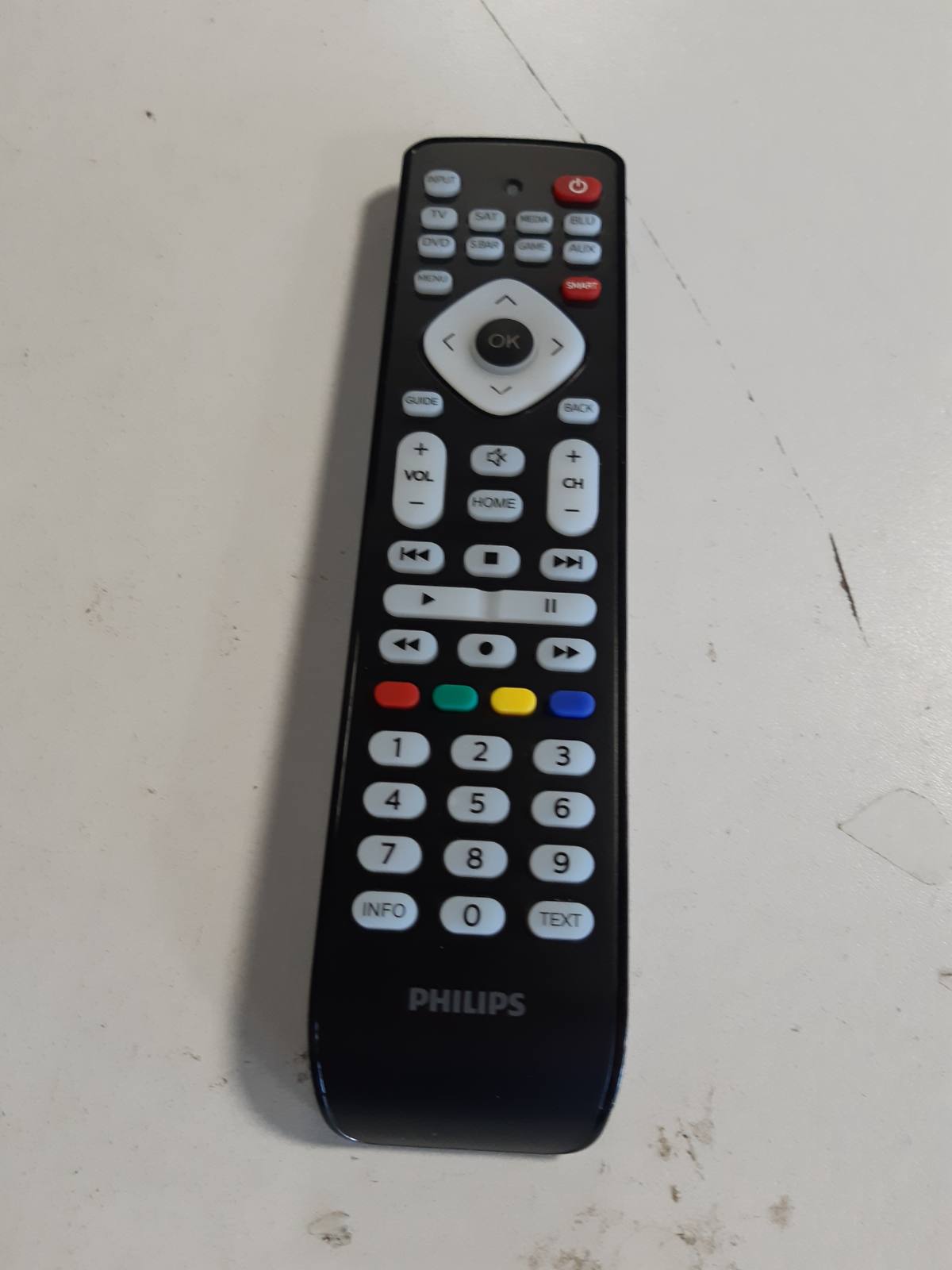 274000 - PHILIPS SRP2018/10 - Telekomandë Universale për TV, 8-në-1, Buton i Mençur, Deri në 8000 Kode IR, Konfigurim i Lehtë, E Zezë