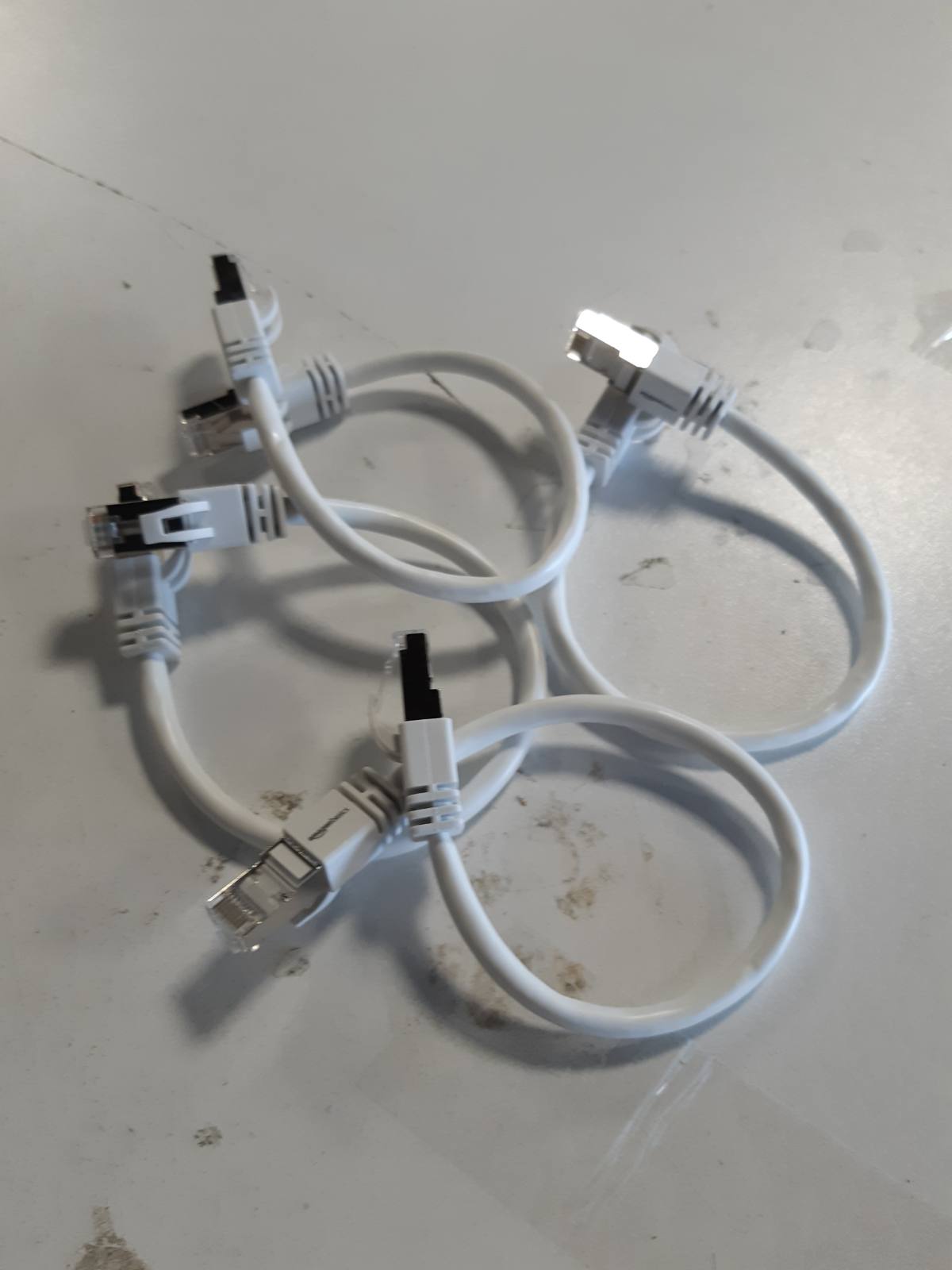 274013 - AMAZON BASICS Kabllo Patch me Shpejtësi të Lartë, RJ45 Cat7, Gigabit Ethernet, e bardhë, 0.3 m, 5 copë