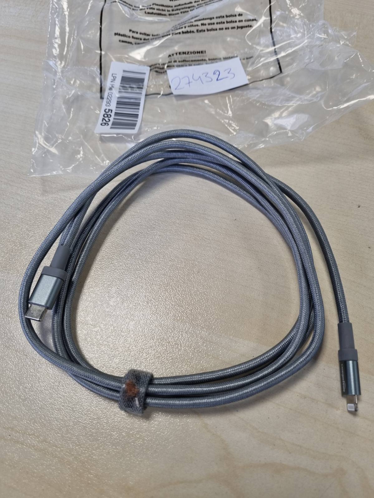 274323 - AMAZON BASICS Kabllo USB-C në Lightning, najlon i endur, MFi, 1.8 m, Gri e errët