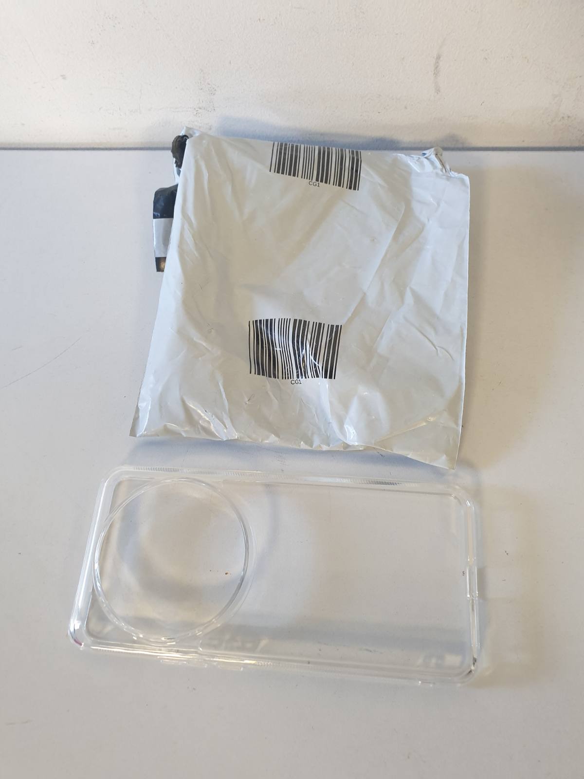 274441 - CRESEE Mbrojtëse për Xiaomi 15 Ultra, e hollë dhe transparente me skaje fleksibël TPU, mbrojtëse kundër goditjeve