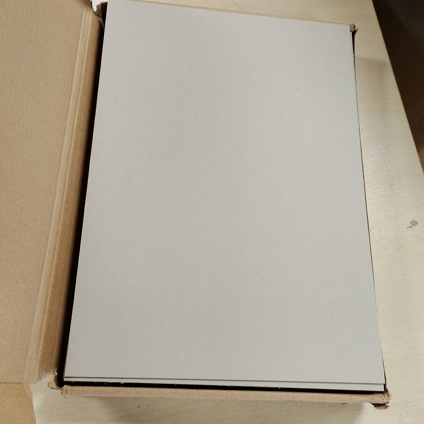 274546 - NETUNO Karton 20x A4 gri 210 x 297 mm 1230g, Karton me trashësi 2 mm për lidhje librash
