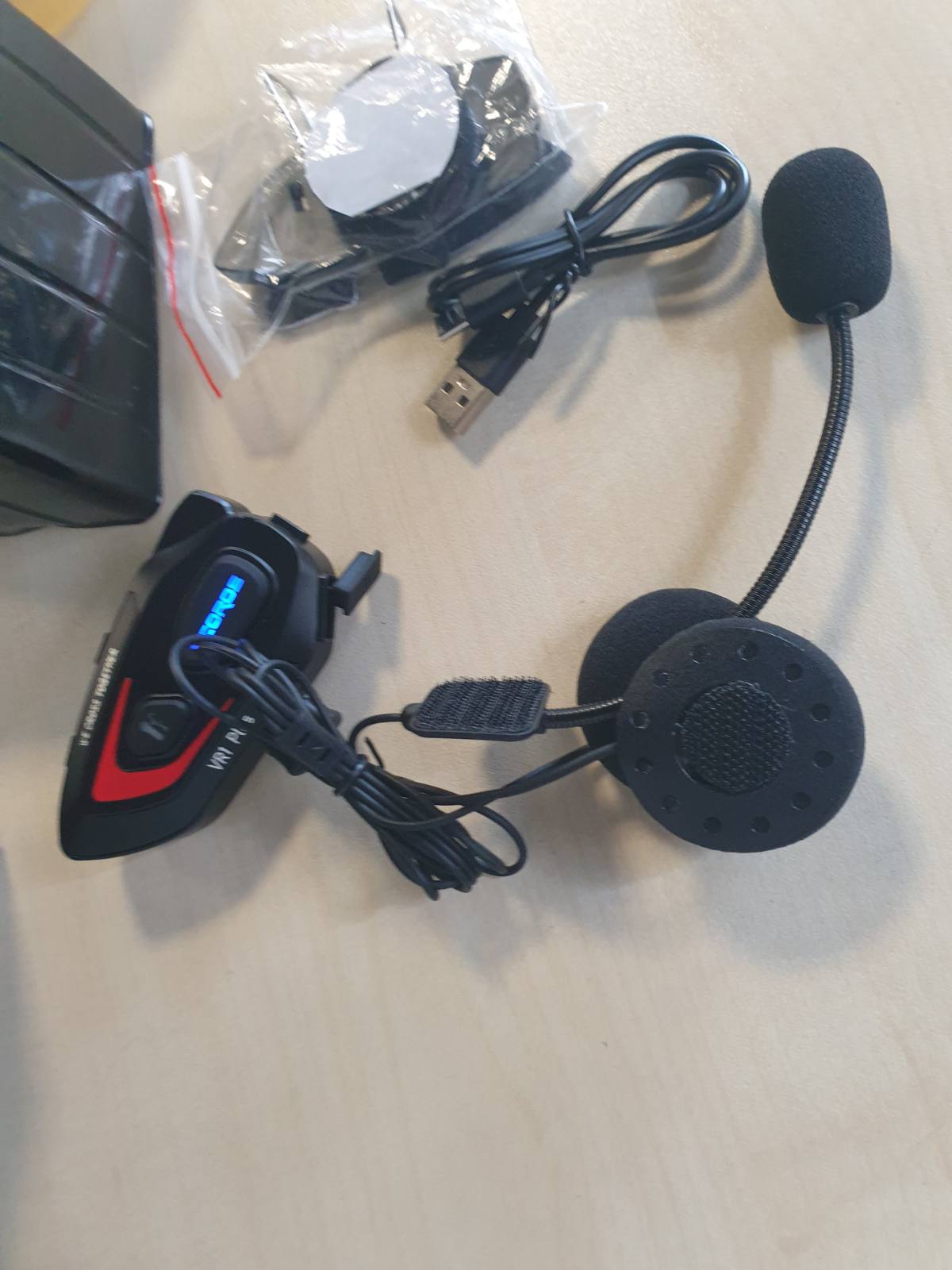 274636 - VCOROS Helmetë Motoçiklete me Interfon për 2 Kahje, Rezistent ndaj Ujit IP56, Tingull Hi-Fi, Asistent Zëri AI (VR1 Plus)
