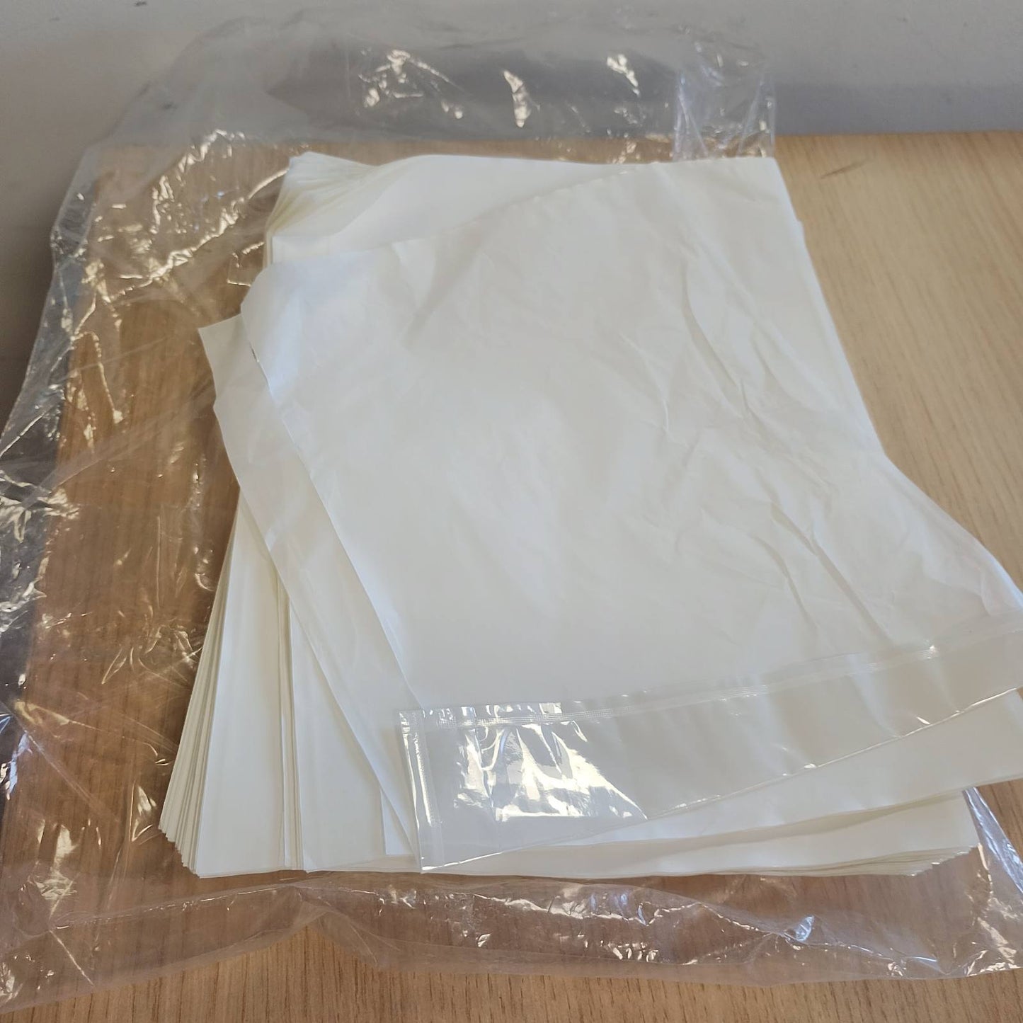 274656 - RAGO Pako me 100 xhepa vetëngjitës C5 për A5, Mbajtëse ngjitëse transparente A5
