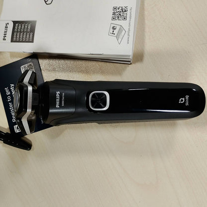 274873 - PHILIPS Shaver Series 5000, Makinë rroje elektrike për burra, prerës i palosshëm, rroje të lagësht dhe të thatë, stacion pastrimi, fishek pastrimi, çantë udhëtimi (Modeli S5898/50)
