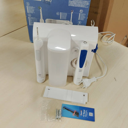 274921 - ORAL-B Qendra e Shëndetit Oral + Furçë Dhëmbësh Elektrike Pro 1, e Bardhë - Ujitës Dentar me 5 Modalitete, 1 Kokë Furçe Oxyjet dhe 1 Kokë Furçe me Ujë, 2 Koka Furçe Zëvendësuese
