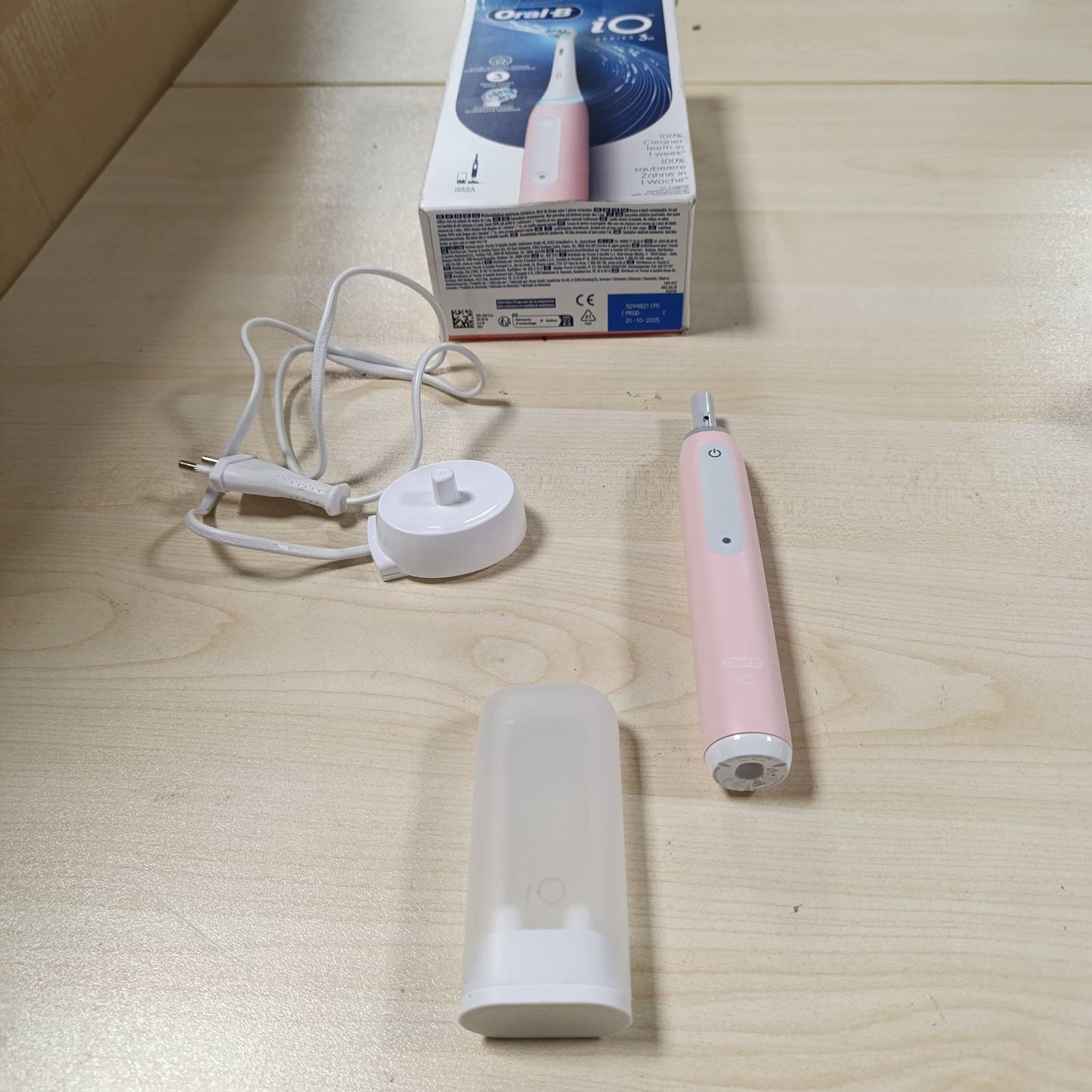 274929 - ORAL-B Furçë dhëmbësh elektrike iO 3N, rozë, furçë e rrumbullakët, mikro-dridhje të buta, 3 mënyra pastrimi, 1 karikues, 1 mbajtëse furçe, e rikarikueshme