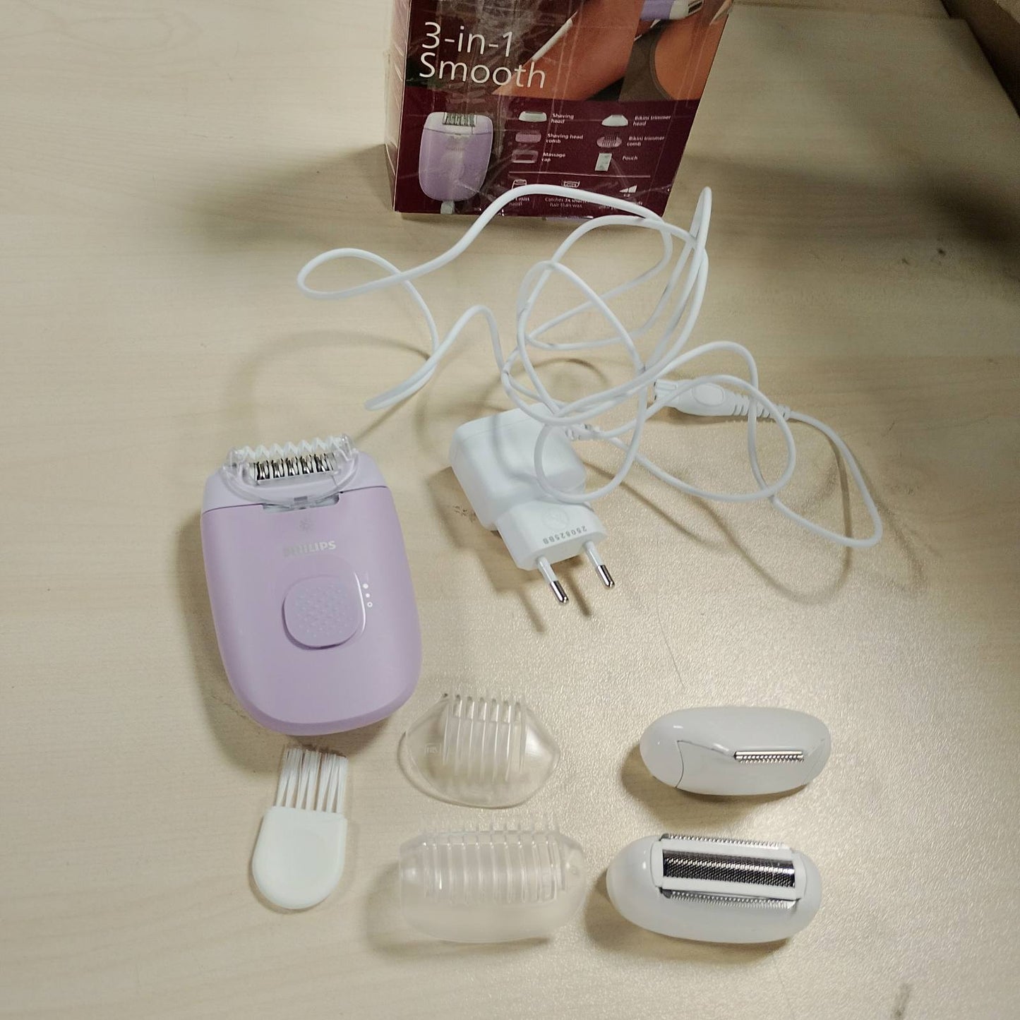 275018 - Philips Epilator Series 4000 BRE257/00, epilator me kabllo për trupin dhe vijën e bikinive, heqje qimesh, rruajtje, prerës flokësh, 0.5mm