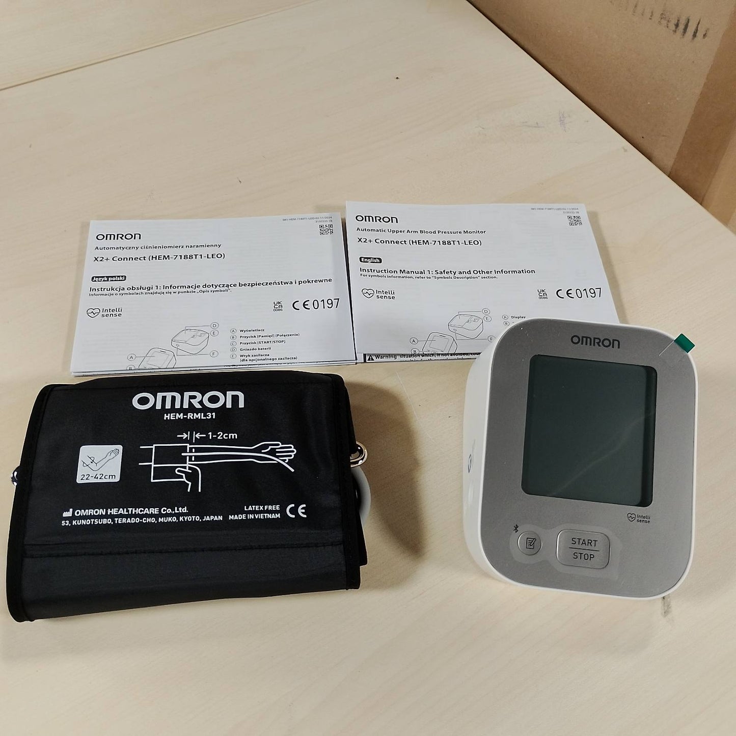 275142 - OMRON Monitor tensioni i gjakut X2+ Connect, Bluetooth, aplikacion falas, zbulon rrahjet e parregullta të zemrës, manshetë universale 22-42 cm