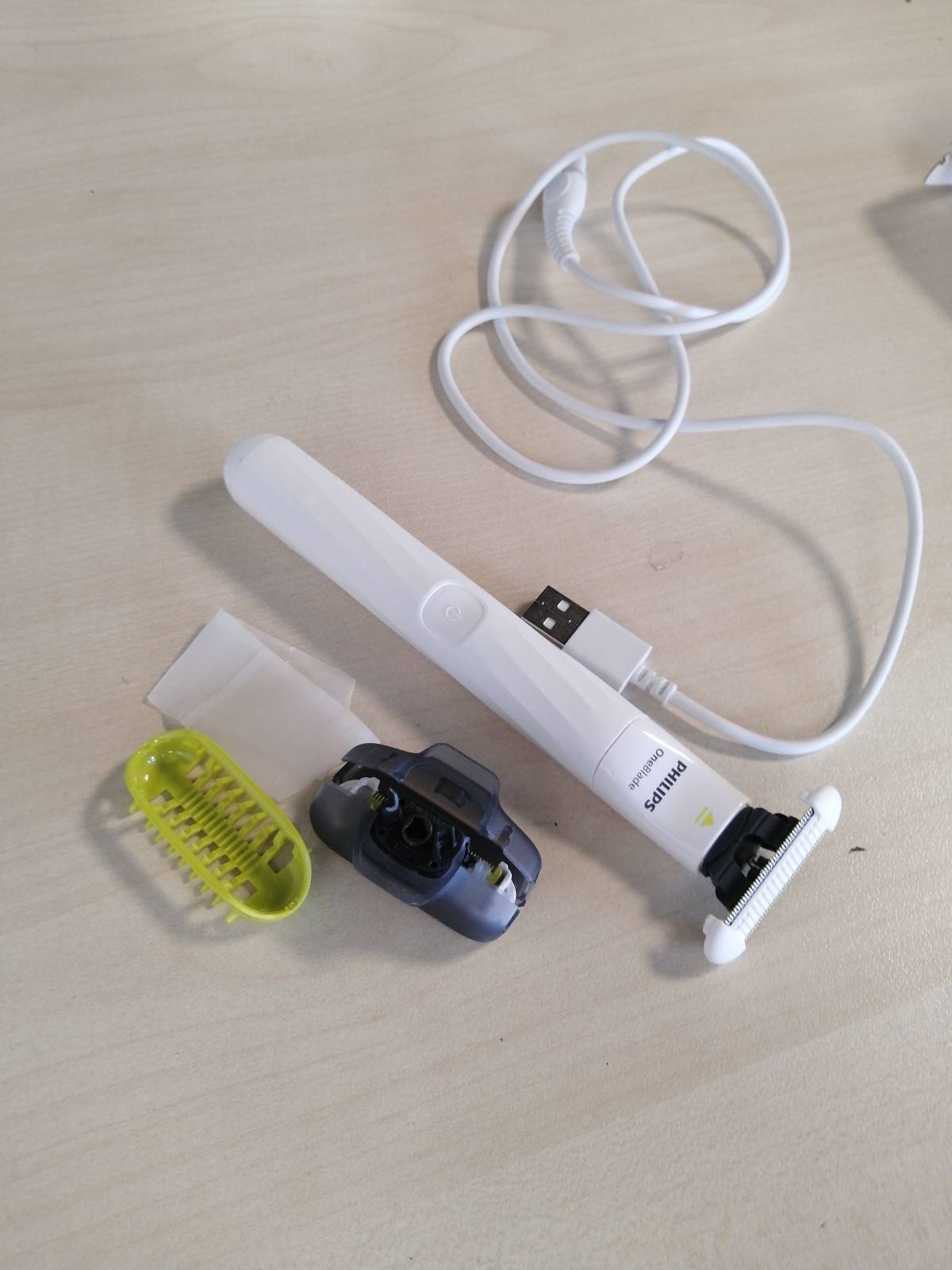 275158 - PHILIPS OneBlade Intime, rruajtje intime, shkurtim dhe rruajtje me mbrojtje shtesë të lëkurës, model QP1924/30