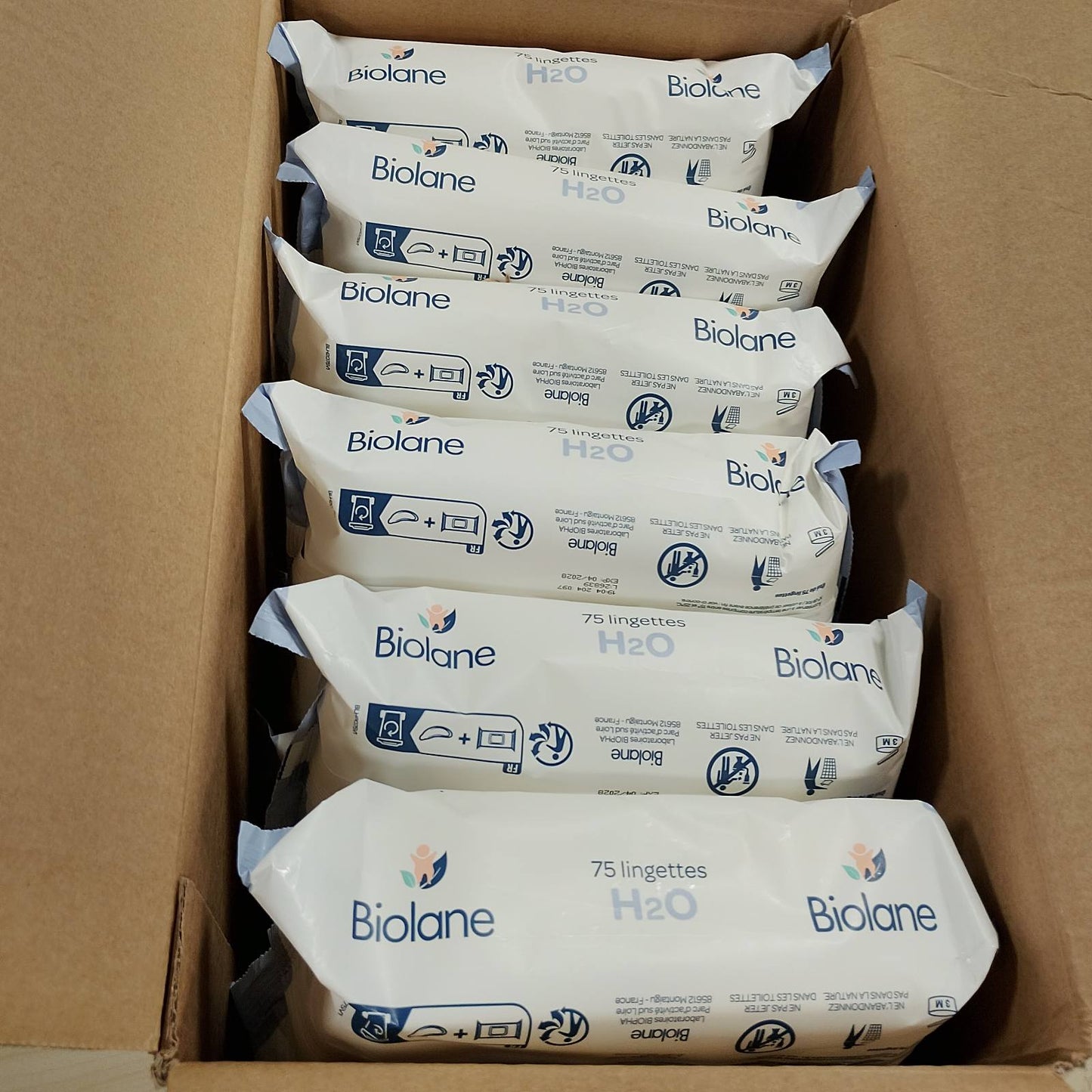 275176 - BIOLANE Peceta me ujë për foshnje, 900 peceta, Pako me 12 x 75 peceta, pastrim i butë dhe efektiv, nuk kërkon shpëlarje, për përdorim që nga lindja