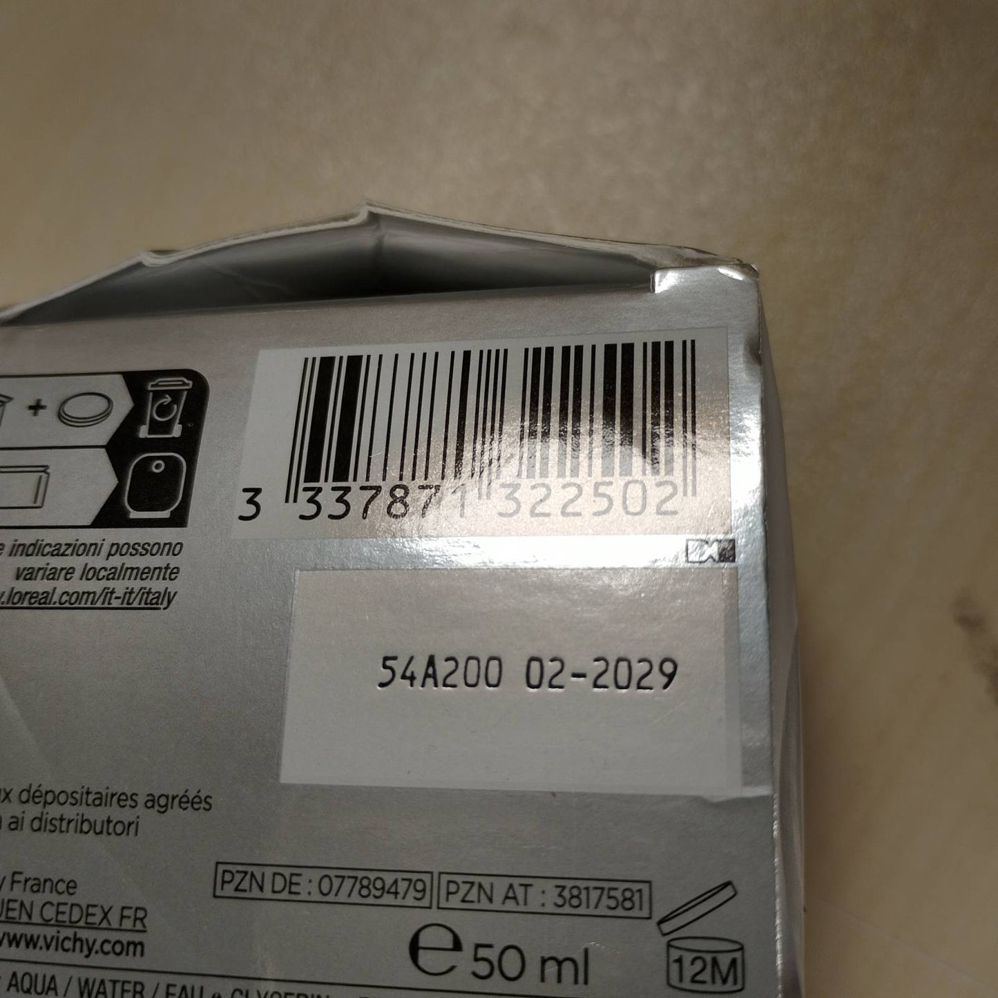 275256 - VICHY Krem nate Liftactiv Supreme 50 ml, kundër rrudhave, me ekstrakte probiotike, vitaminë C dhe acid hialuronik
