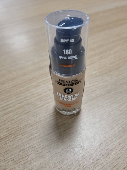 275720 - REVLON, ColorStay Fondatinë 24 orëshe, 30 ml, SPF 15, N180 Bezhë e rërës