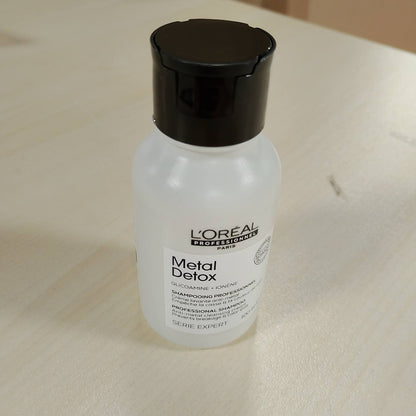 275775 - L'OREAL PROFESSIONNEL Metal Detox Shampo për flokë të thatë dhe të dëmtuar, 100 ml, pa sulfate, kundër thyerjes, +67% ushqim, 2 herë më shumë shkëlqim