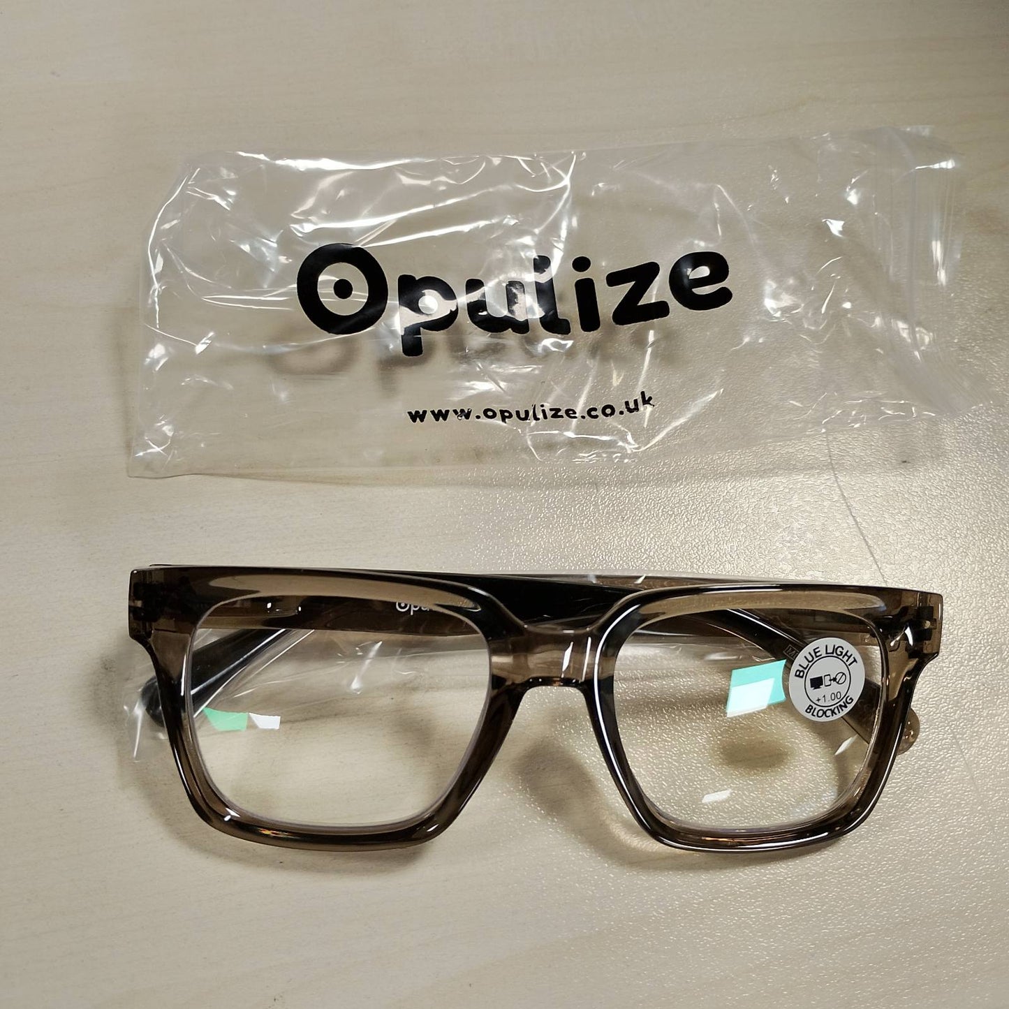 275830 - OPULIZE Syze Leximi ERA me Filtër Drite Blu, anti-reflektuese, mbrojtje UV400, kornizë e madhe drejtkëndëshe, +1.00