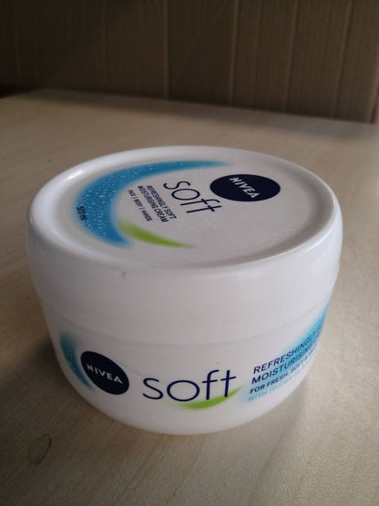275893 - NIVEA Krem hidratues Soft, 500 ml, krem trupi me vaj jojoba dhe vitaminë E