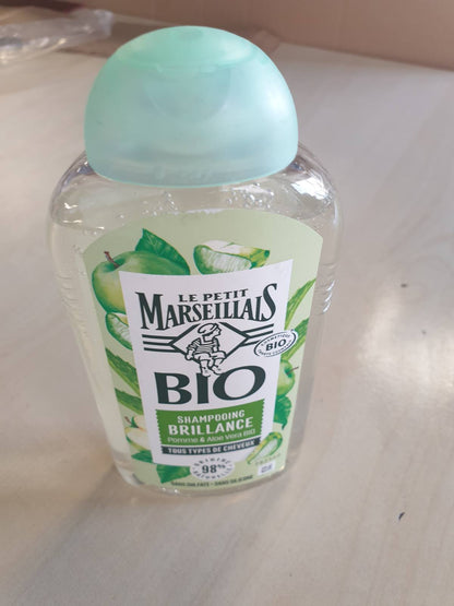 275948 - LE PETIT MARSEILLAIS Shampo e Çertifikuar Organike për Shkëlqim me Mollë dhe Aloe Vera, 240 ml