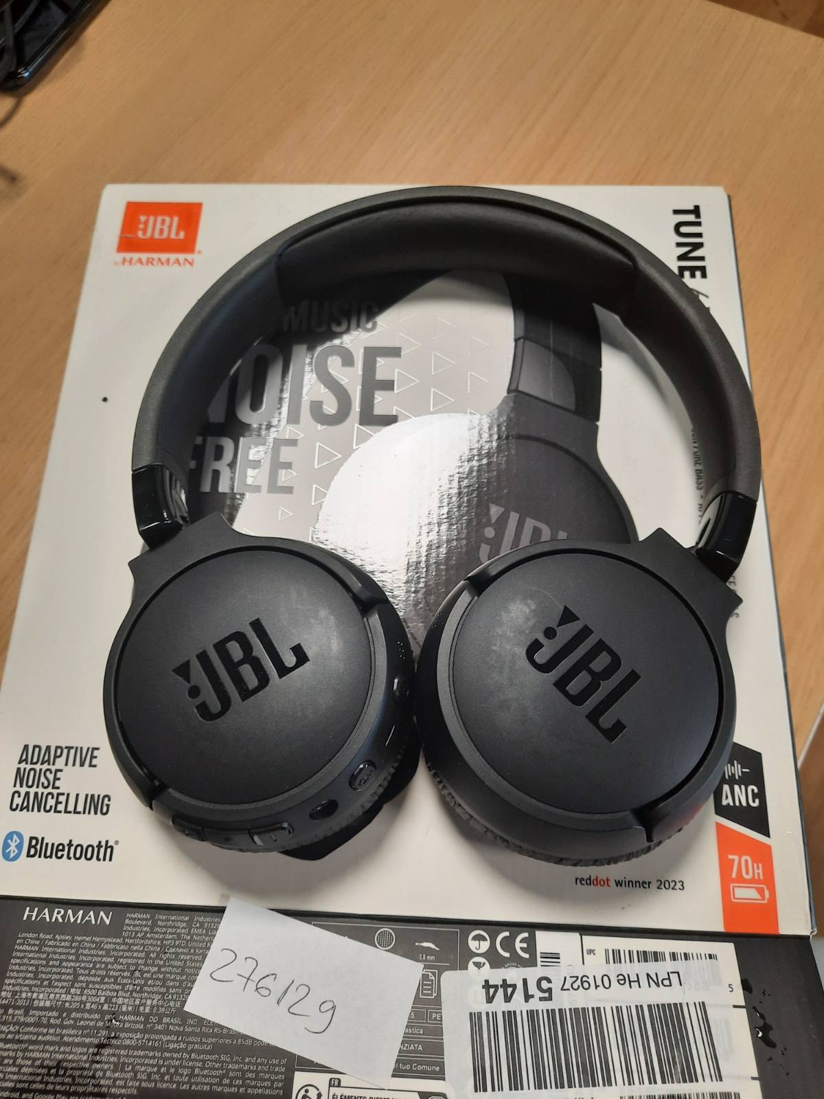 276129 - JBL Kufje pa tel Tune 670NC për vesh, Jetëgjatësi baterie deri në 70 orë, Anulim adaptues i zhurmës, Ambient inteligjent, E zezë( nuk perfshihet mbushesi)