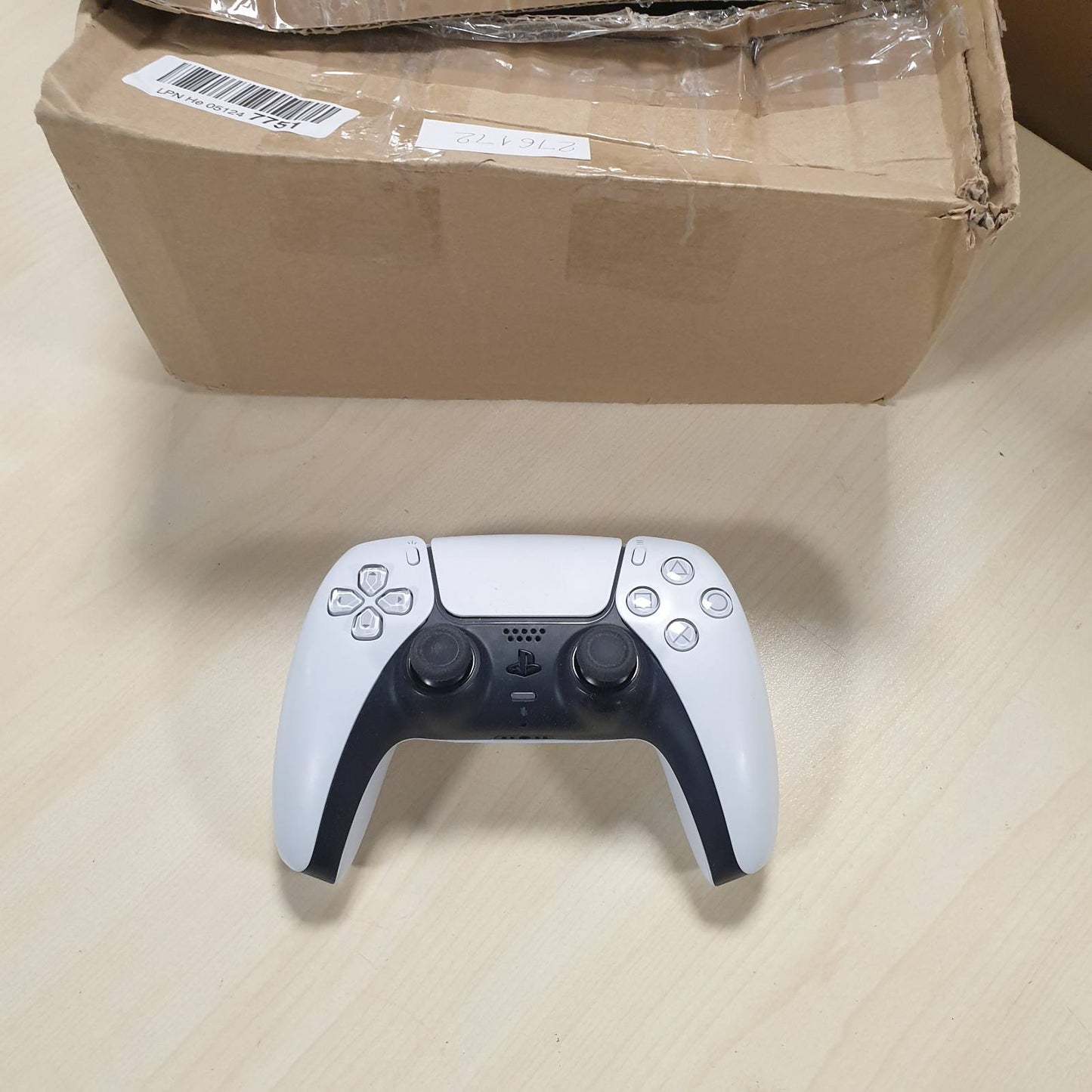 276172 - SONY PlayStation®5 Kontrollues pa tel DualSense™, i bardhë
