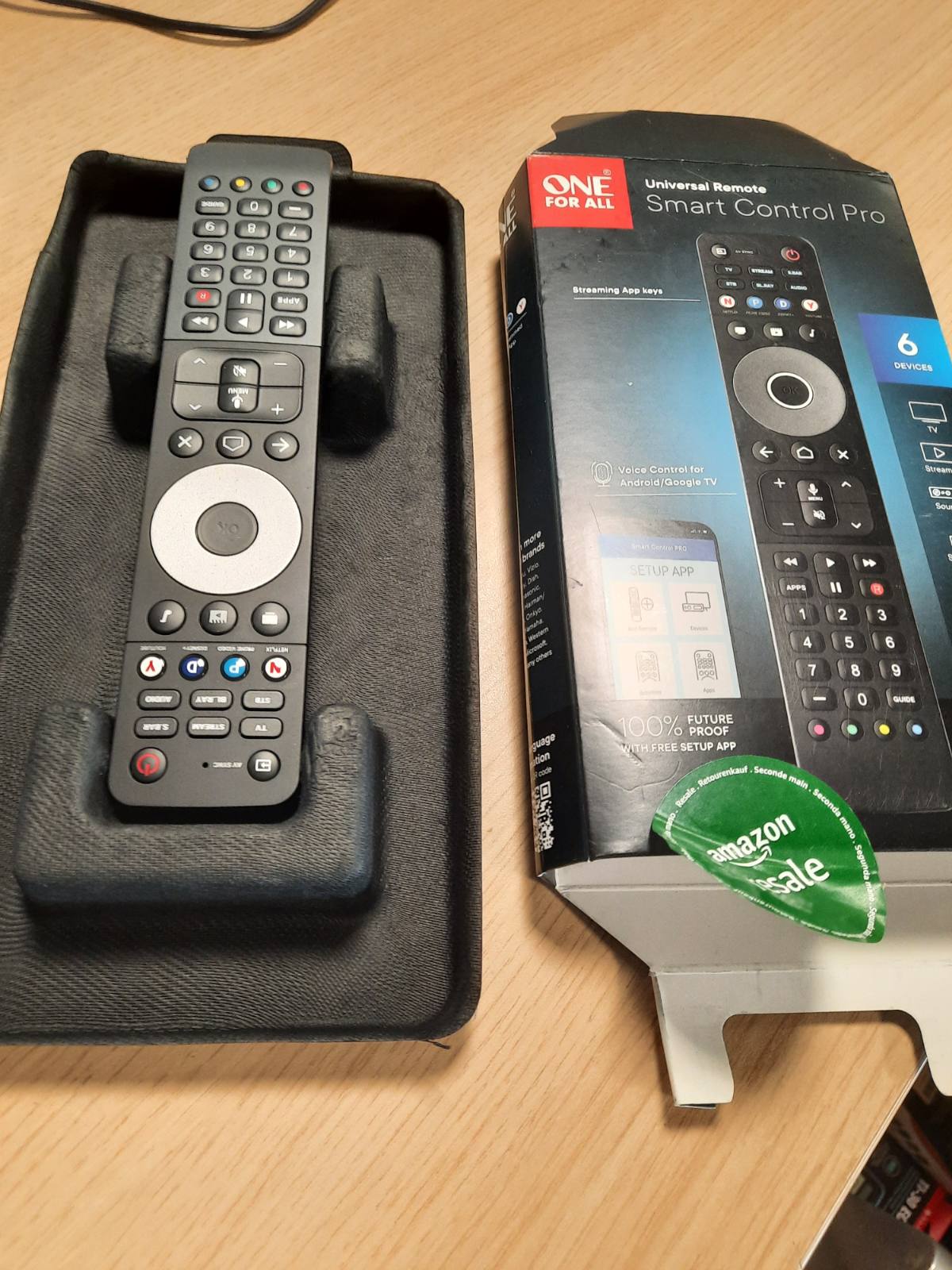 276181 - Një për të Gjithë Smart Control Pro (URC7966)