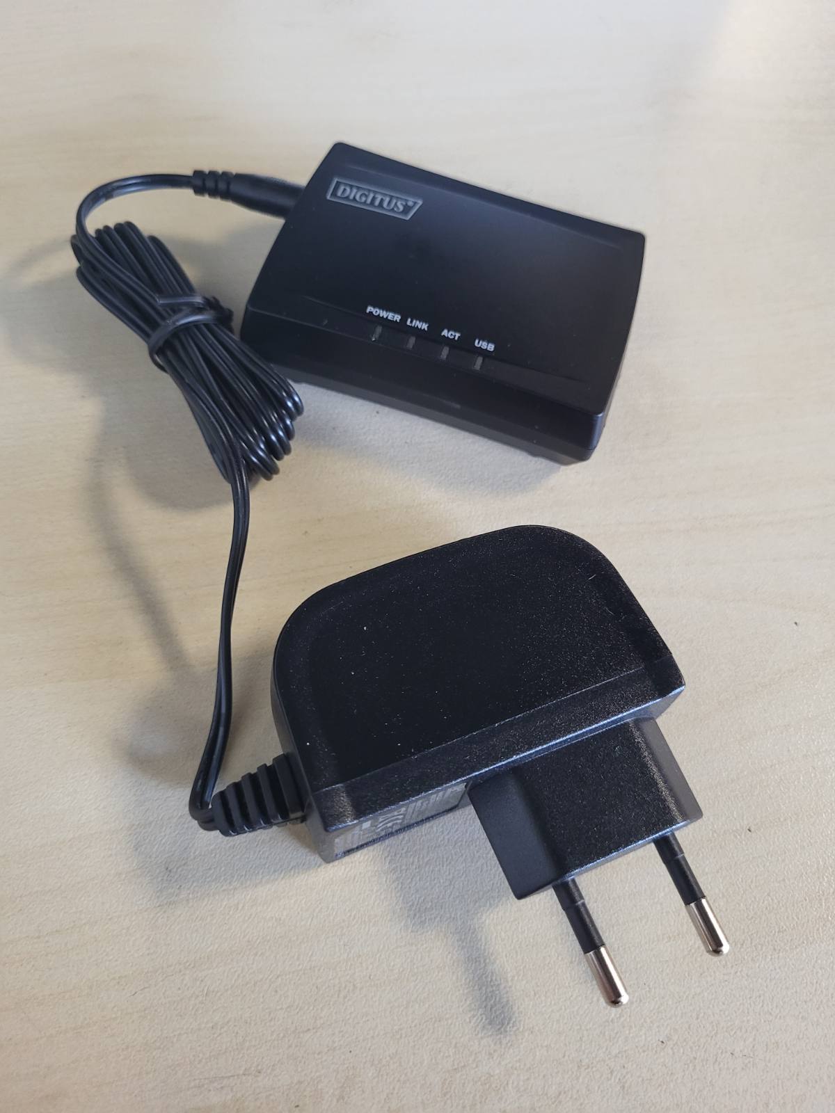 276388 - DIGITUS Server Rrjeti Shumëfunksional 10Mb LAN, 100Mb USB 2.00