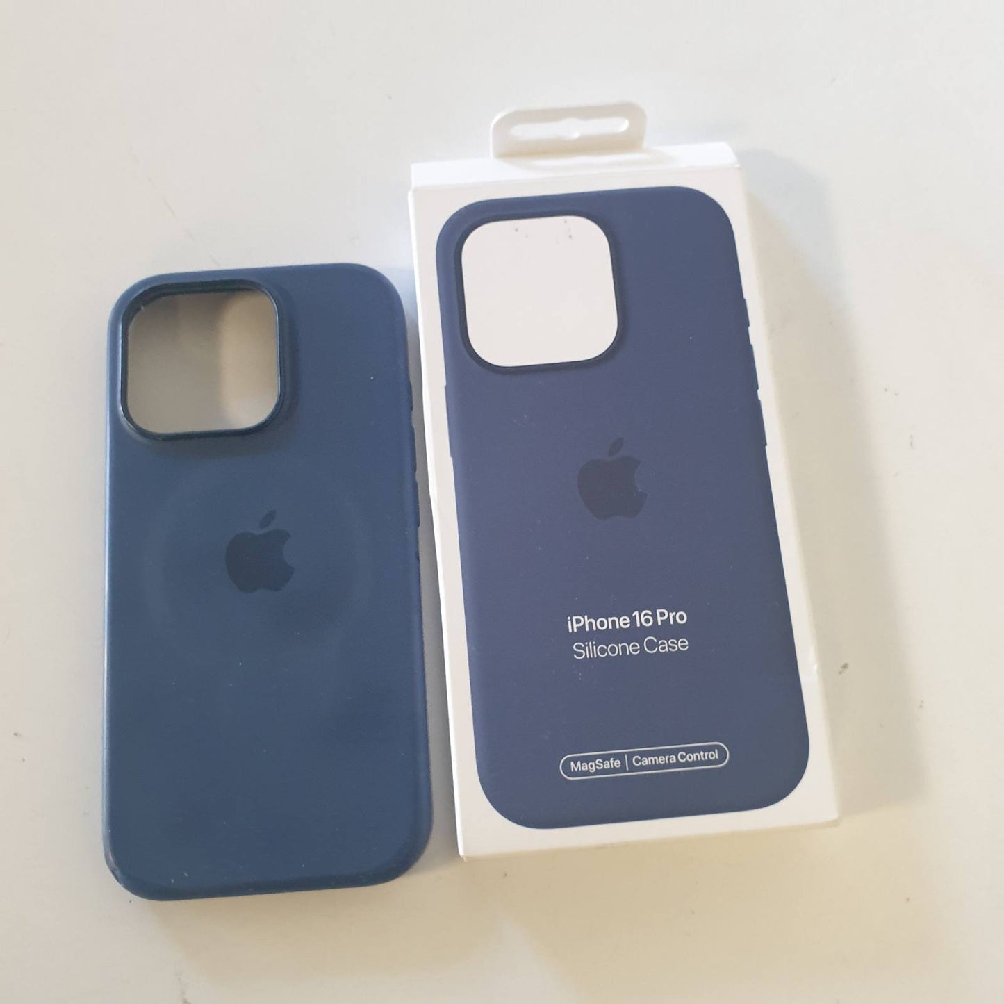 276431 - APPLE Mbështjellëse silikoni me MagSafe për iPhone 16 Pro, Xhinse
