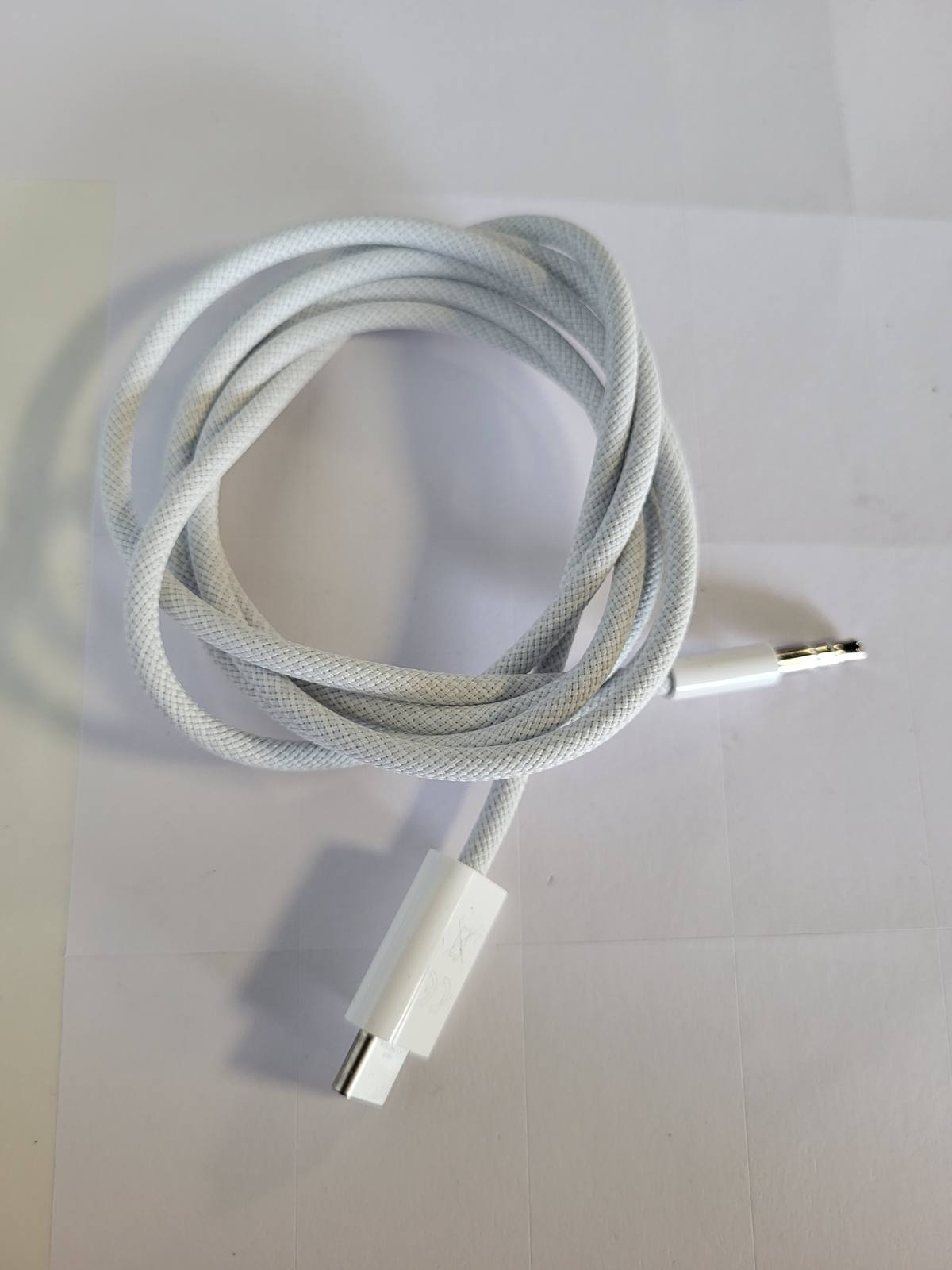 276460 - KABLLA AUDIO APPLE USB-C NË 3.5 MM (1.2 M)