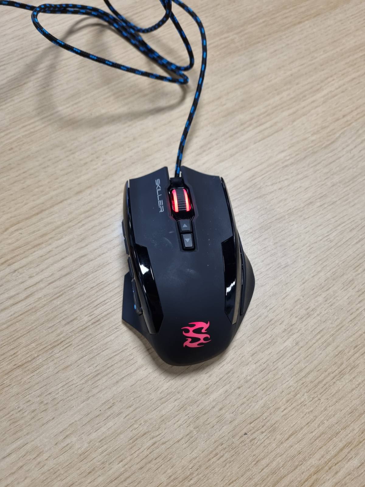 276540 - SHARKOON Skiller SGM1 Maus për Lojëra, 10800 DPI, Ndriçim RGB, 12 Butona, Sistem Rregullimi Peshe, Softuer, i Zi